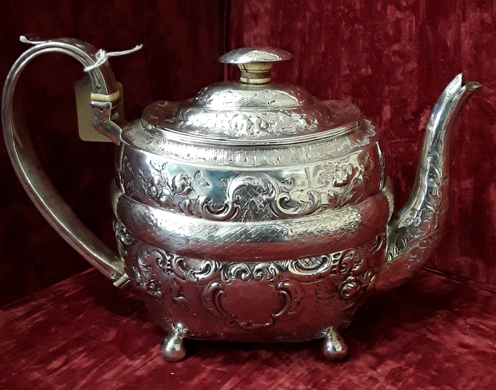 An early 19th Century silver cuboid shaped teapot. - Image 2 of 2