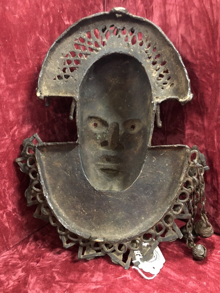 An African tribal hip mask (Nigeria) - rare fine example of an Owo bronze hip mask. - Image 3 of 3