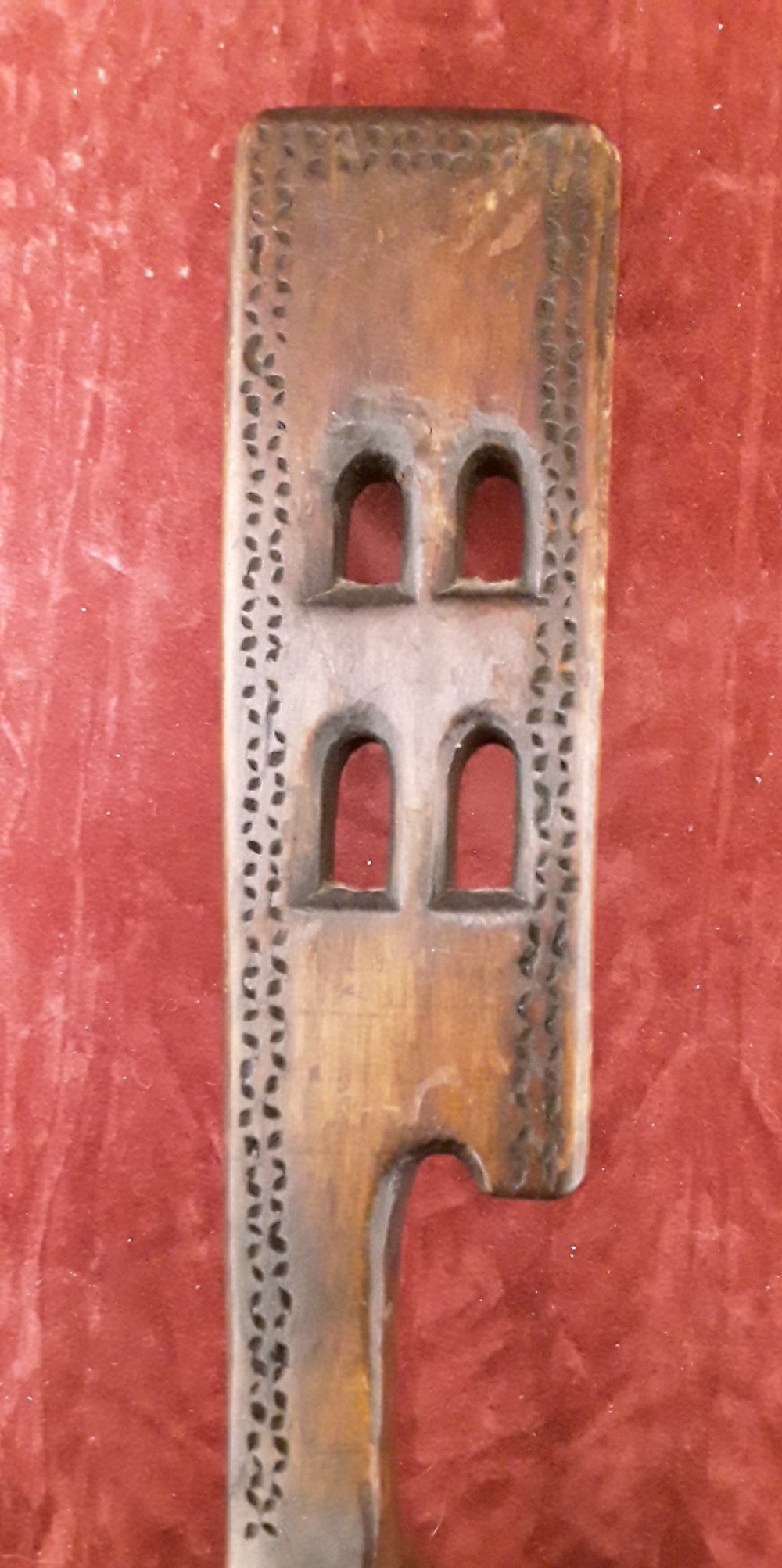 An early 20th Century Masai Tribal food bowl plus a vintage wooden drinking ladle. - Image 4 of 5