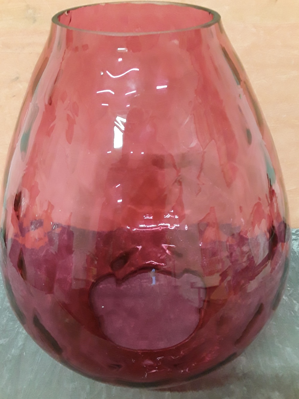 A large hand blown Cranberry glass shade for an oil lamp. - Image 2 of 5