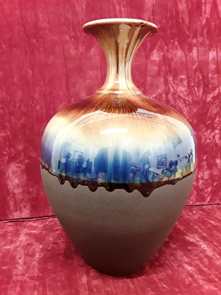 Five beautiful salt glazed ceramic vases made in Iran. - Image 4 of 7