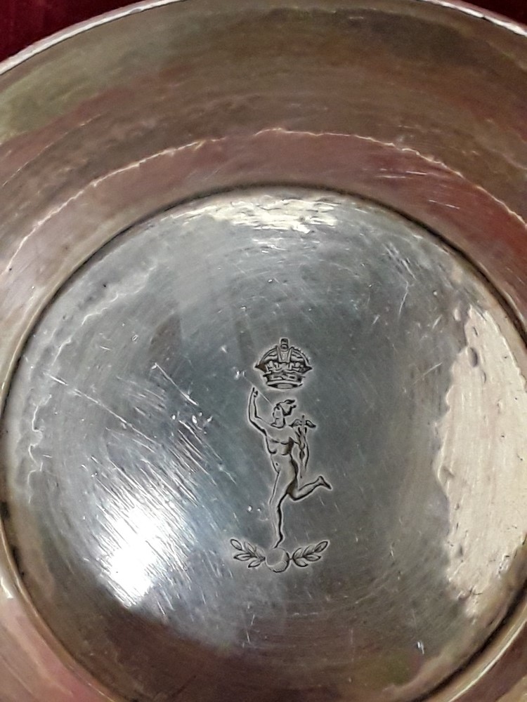A matching pair pre 1953 Royal Corps of Signals regent plate bowls. - Image 3 of 4