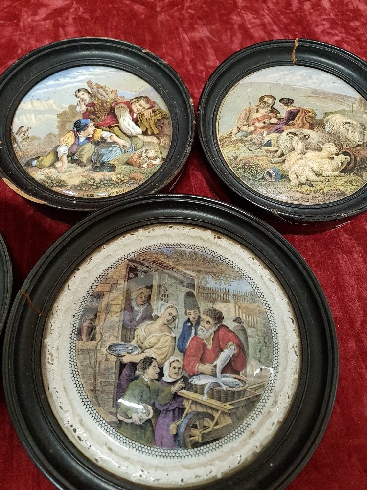 A set of five Victorian pot lids with convexed surfaces - Image 4 of 5