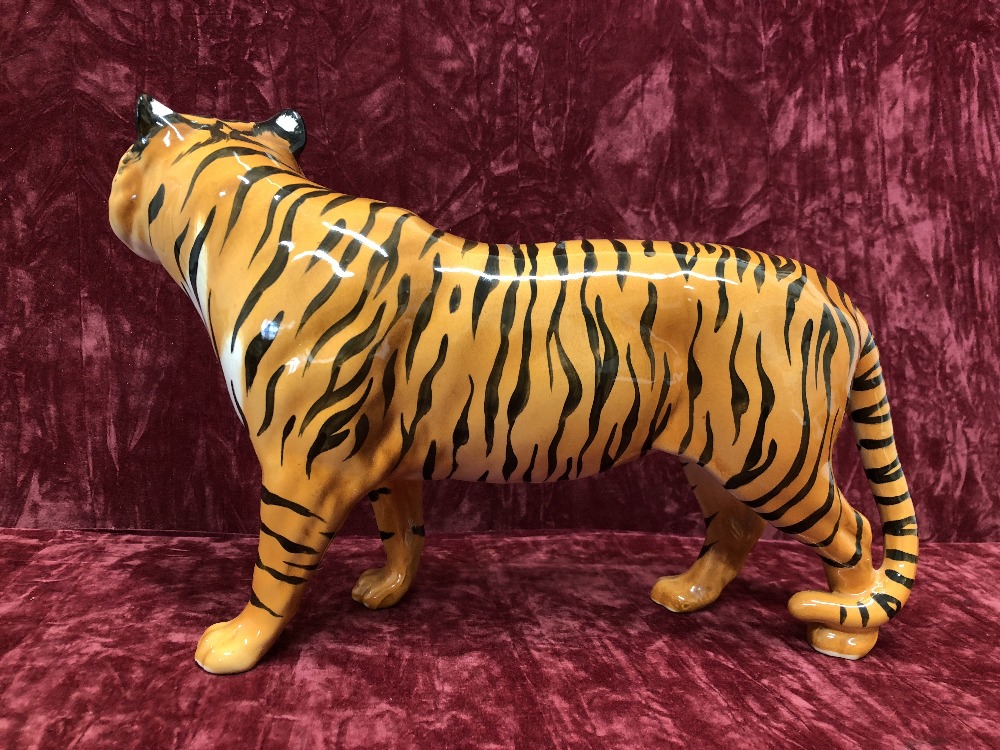 A Beswick tiger 2096 and tigress 1486. - Image 5 of 5