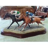 A large Border Fine Arts sculpture of ‘The Final Furlong'. Limited edition 556 / 950 by Anne Wall.