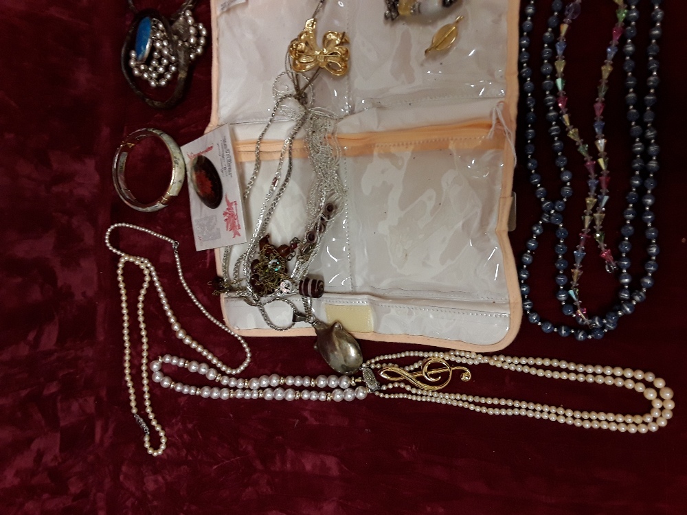 A selection of costume jewellery including silver. - Image 2 of 4