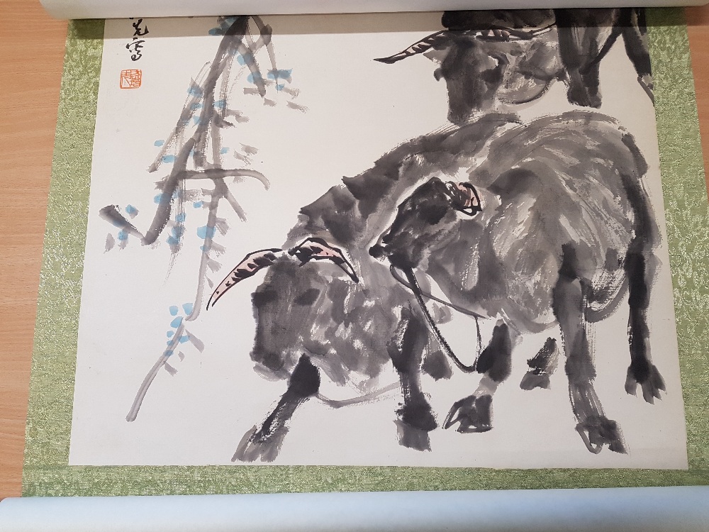 A signed Chinese coloured screen painting. - Image 6 of 9
