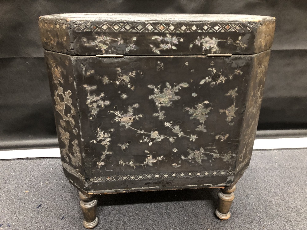 An ebonised lidded sheet music box with inlaid mother of pearl depicting traditional Chinese scenes. - Image 4 of 5