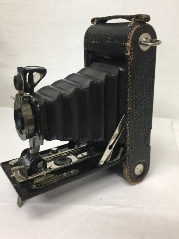 A Kodak No. 1A Autographic camera.