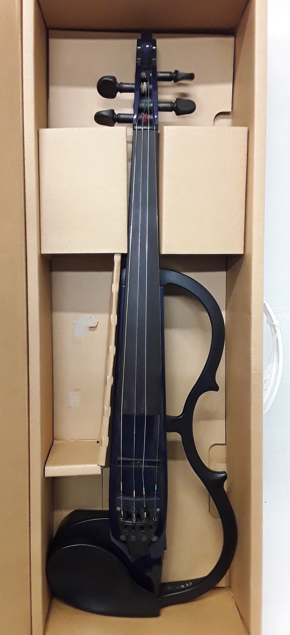 A Yamaha silent violin, full size in original box. - Image 3 of 5