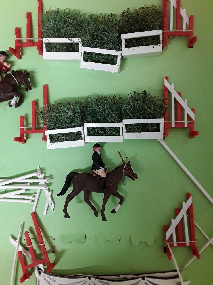 Vintage Britains show jumping models - boxed. - Image 4 of 5