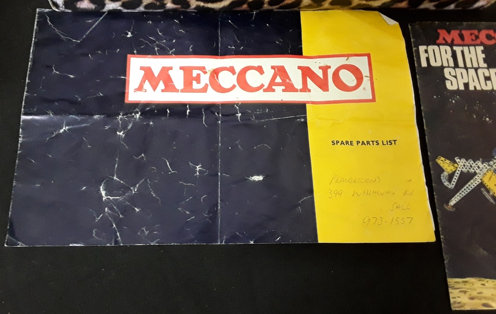 A box of vintage Meccano. - Image 3 of 8