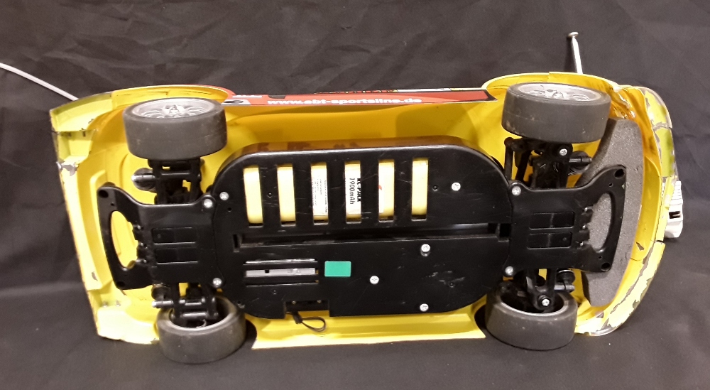 A 1990's racing remote control car. - Image 2 of 4