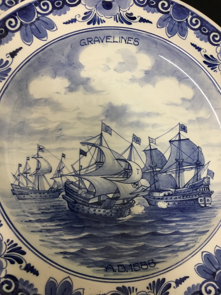 A collection of collector's plates. - Image 3 of 3
