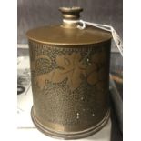 A rare WW1 trench art pot and lid with engraving: For King and Country.