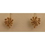 Paire de boucles-d'oreilles en or jaune ornées de diamants. PB. 1.6g. -