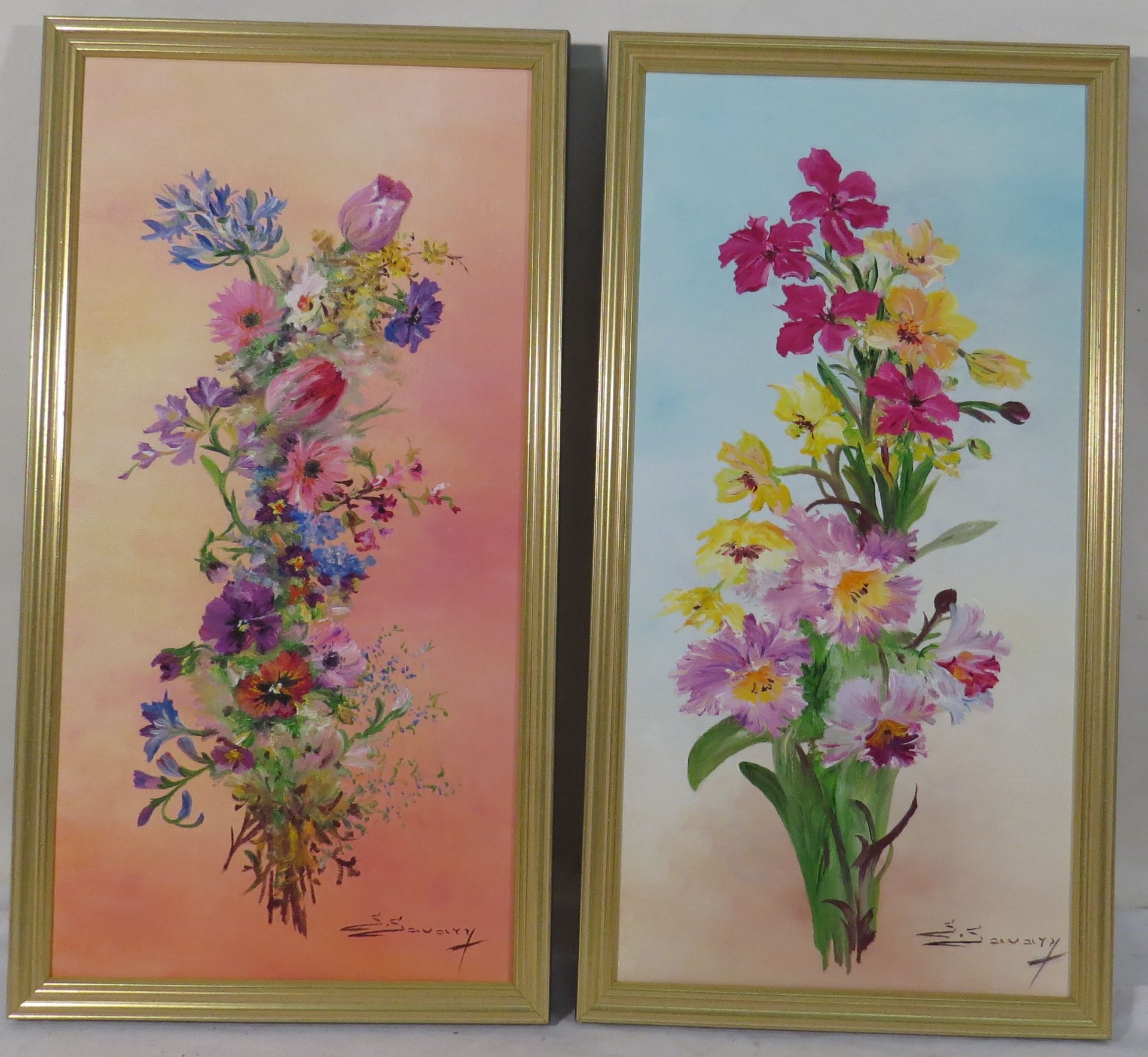 Suzanne Savary. Natures mortes. 2 Huiles sur toile en pendants. Signée. 50 x 25 cm. [...] - Bild 2 aus 2