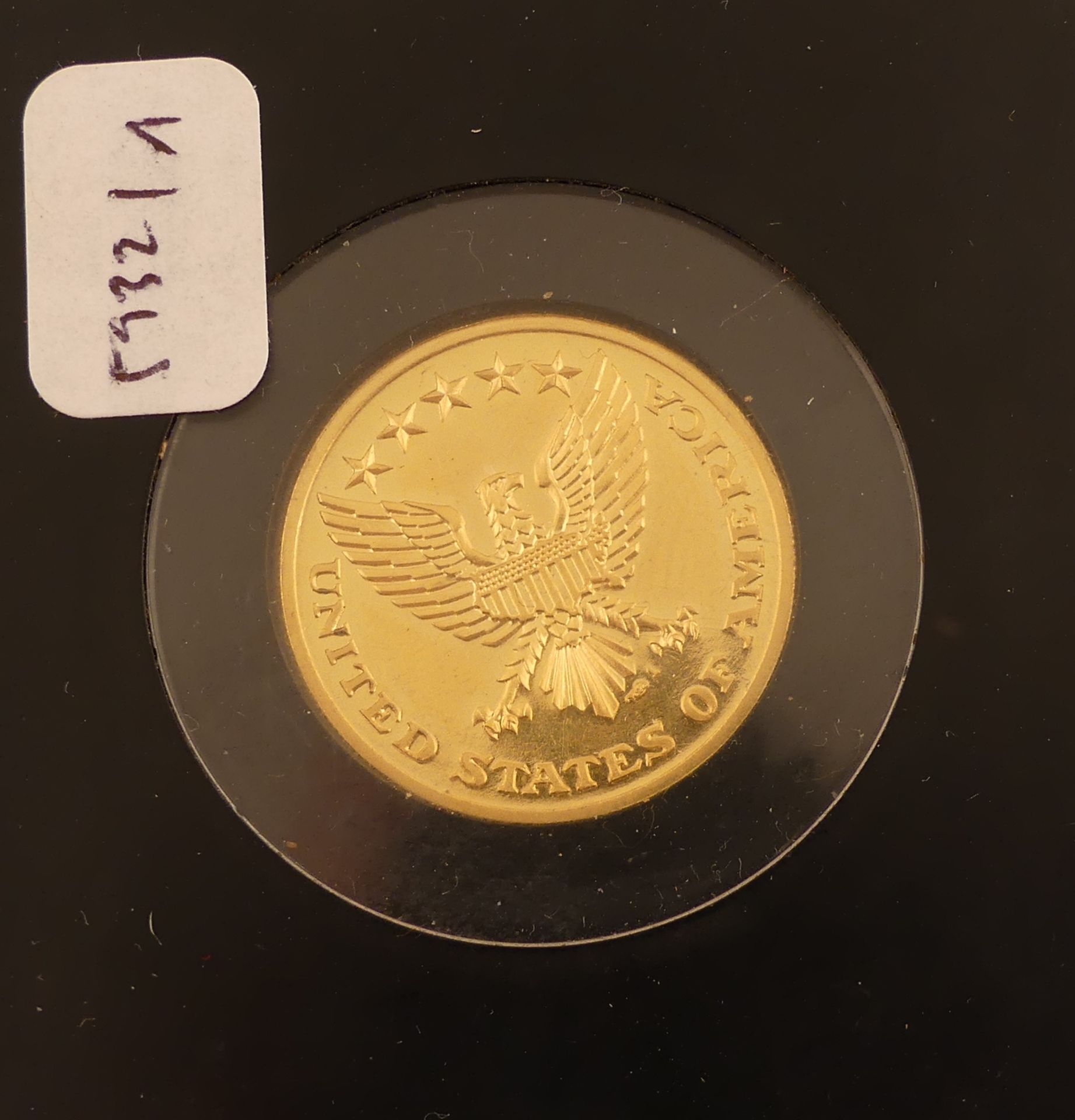 Médaille en or 999 0/00 aux effigies de John et Robert Kennedy. Monnaie de Paris. [...] - Bild 2 aus 4