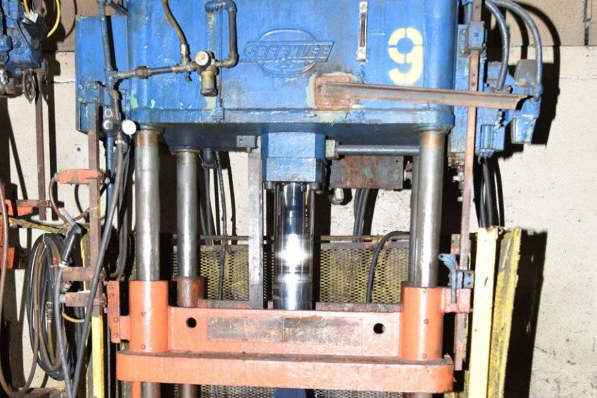 B&T Greenlee Rapid-Press 28 Vertical Hydraulic Die Casting Trim Press ÿ - Image 4 of 4