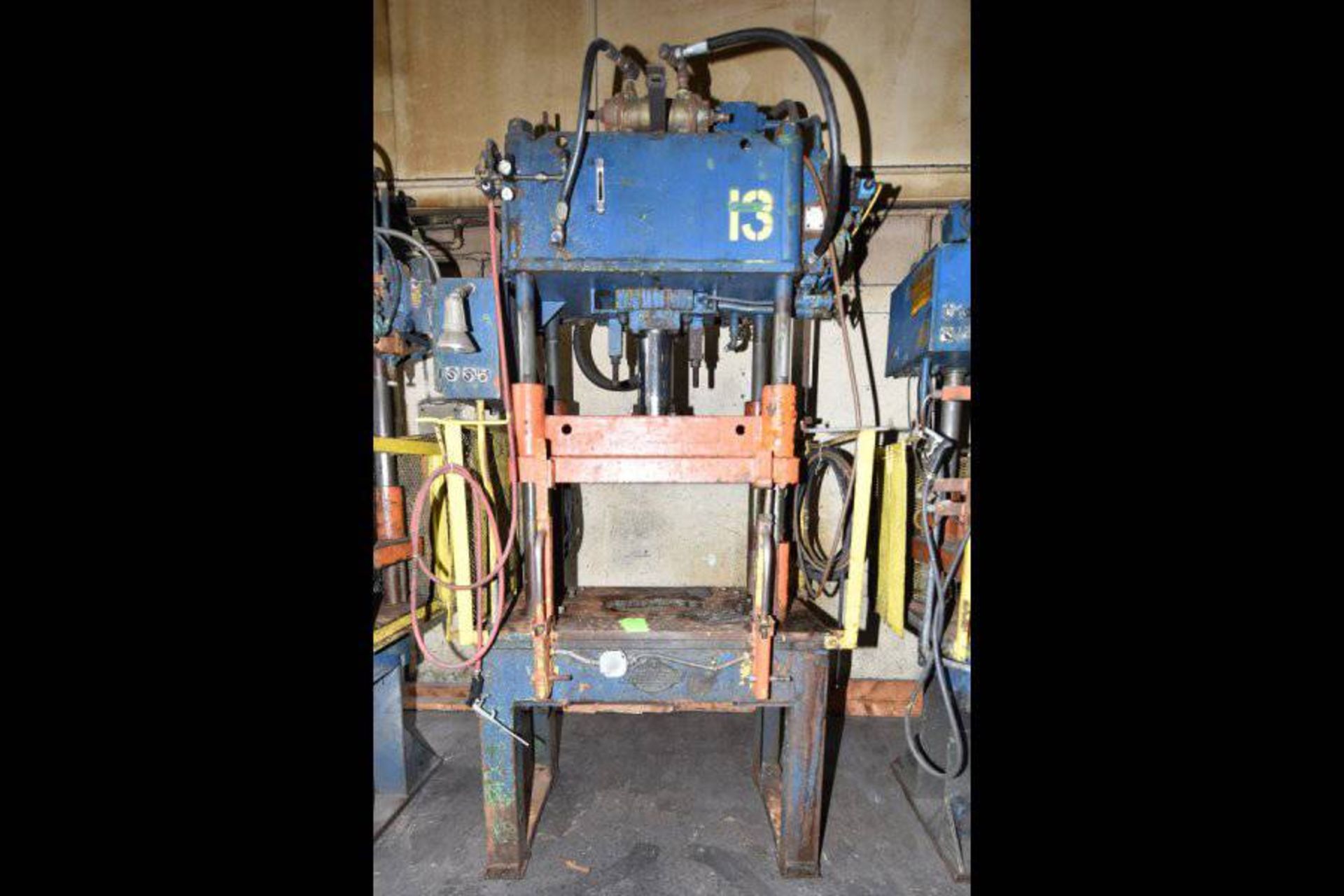 B&T Greenlee Rapid-Press 20 Vertical Hydraulic Die Casting Trim Press