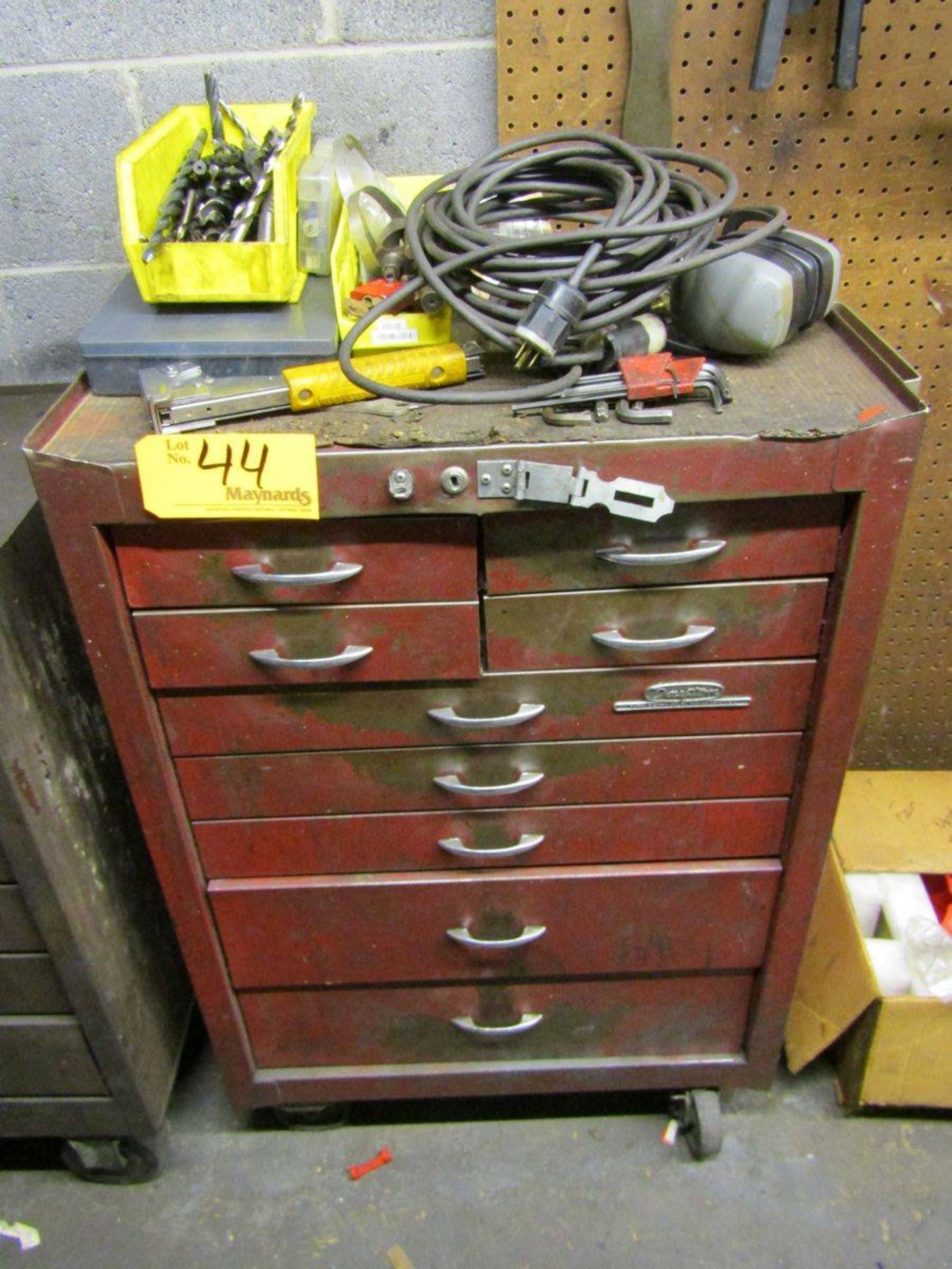 Dayton 9-Drawer Rolling Tool Box