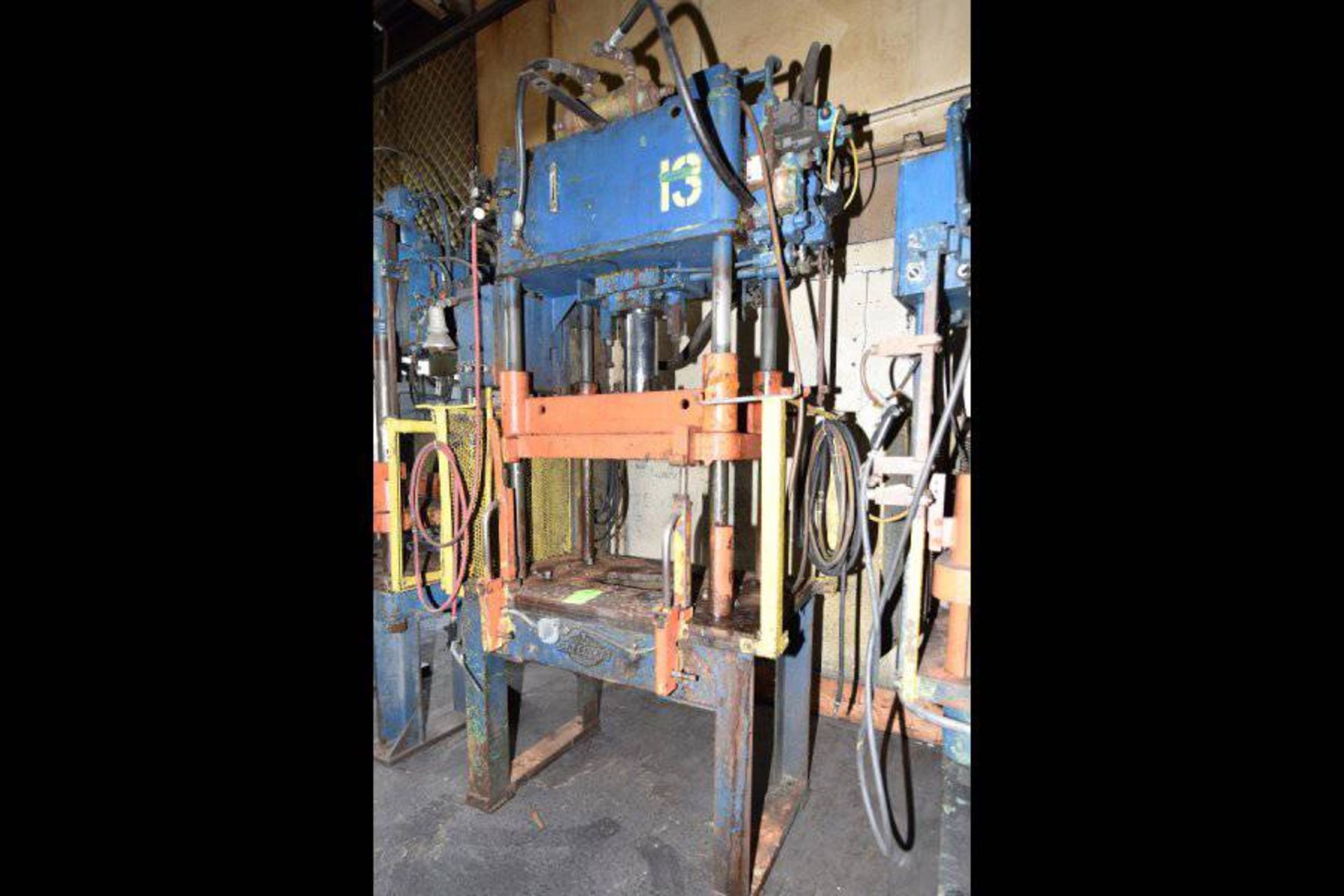 B&T Greenlee Rapid-Press 20 Vertical Hydraulic Die Casting Trim Press - Image 2 of 6