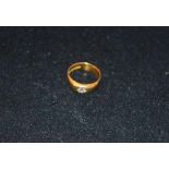 A Very Good Heavy 18ct Gold Ring Set with a Large Diamond