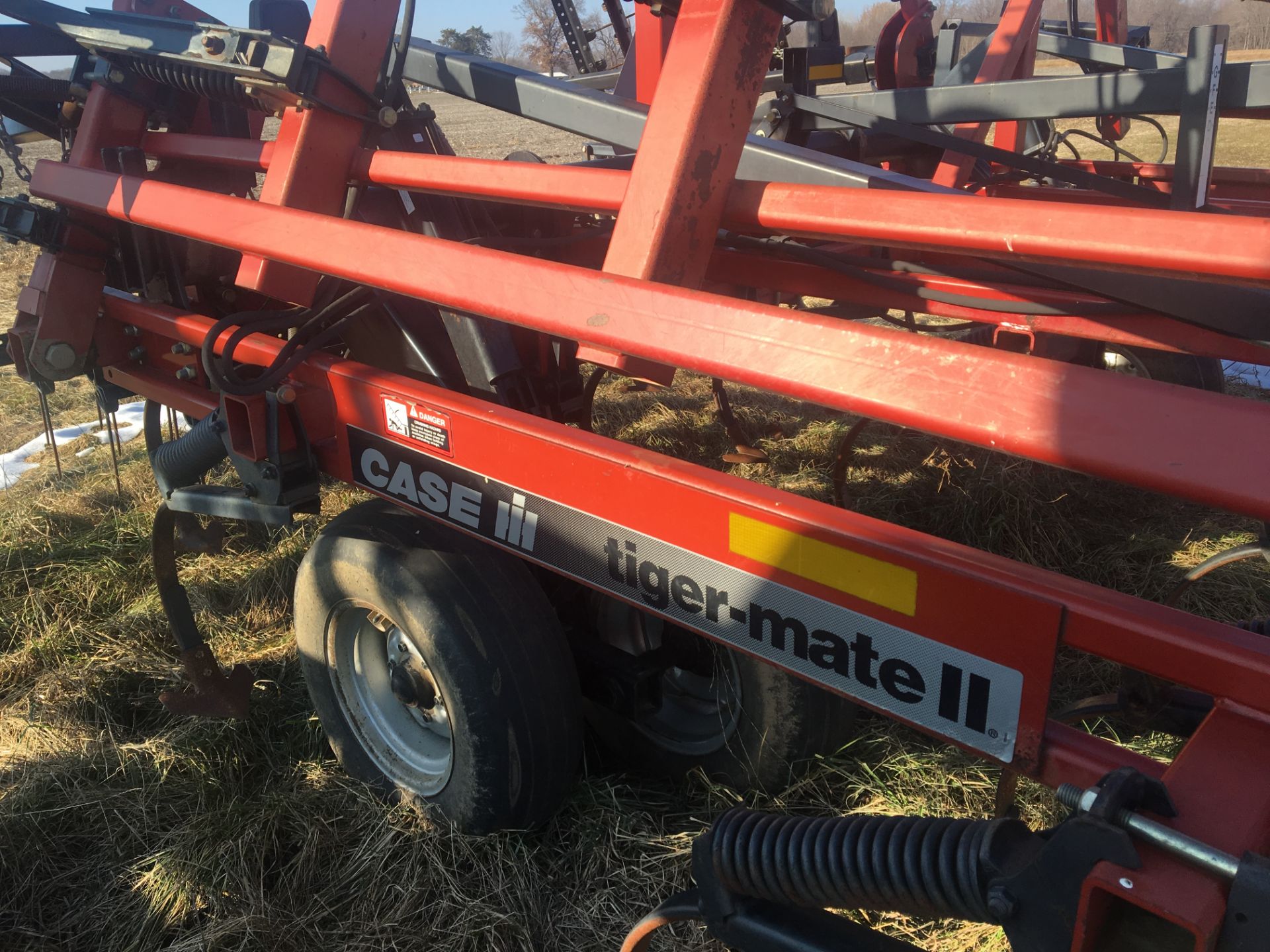 Case IH Tigermate II 30’ Field Cultivator - Image 4 of 5