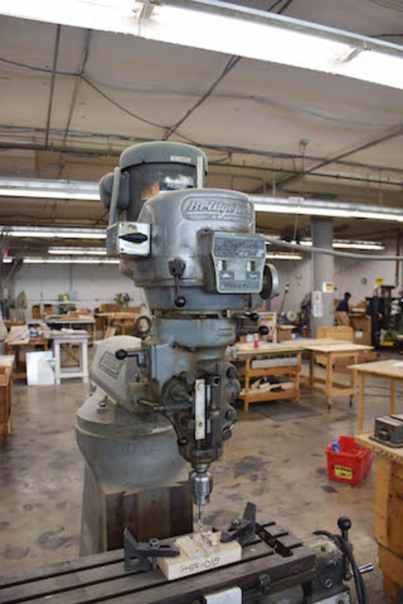 Bridgeport Vertical Knee Mill - Image 3 of 7