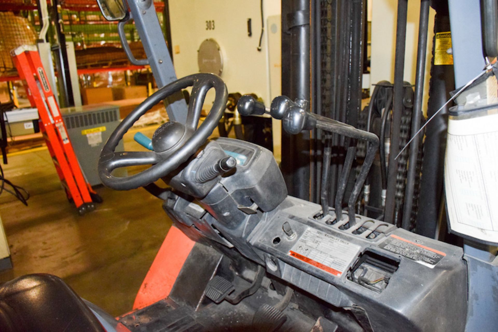 Toyota 14000 lb. Capacity Forklift - Image 4 of 4