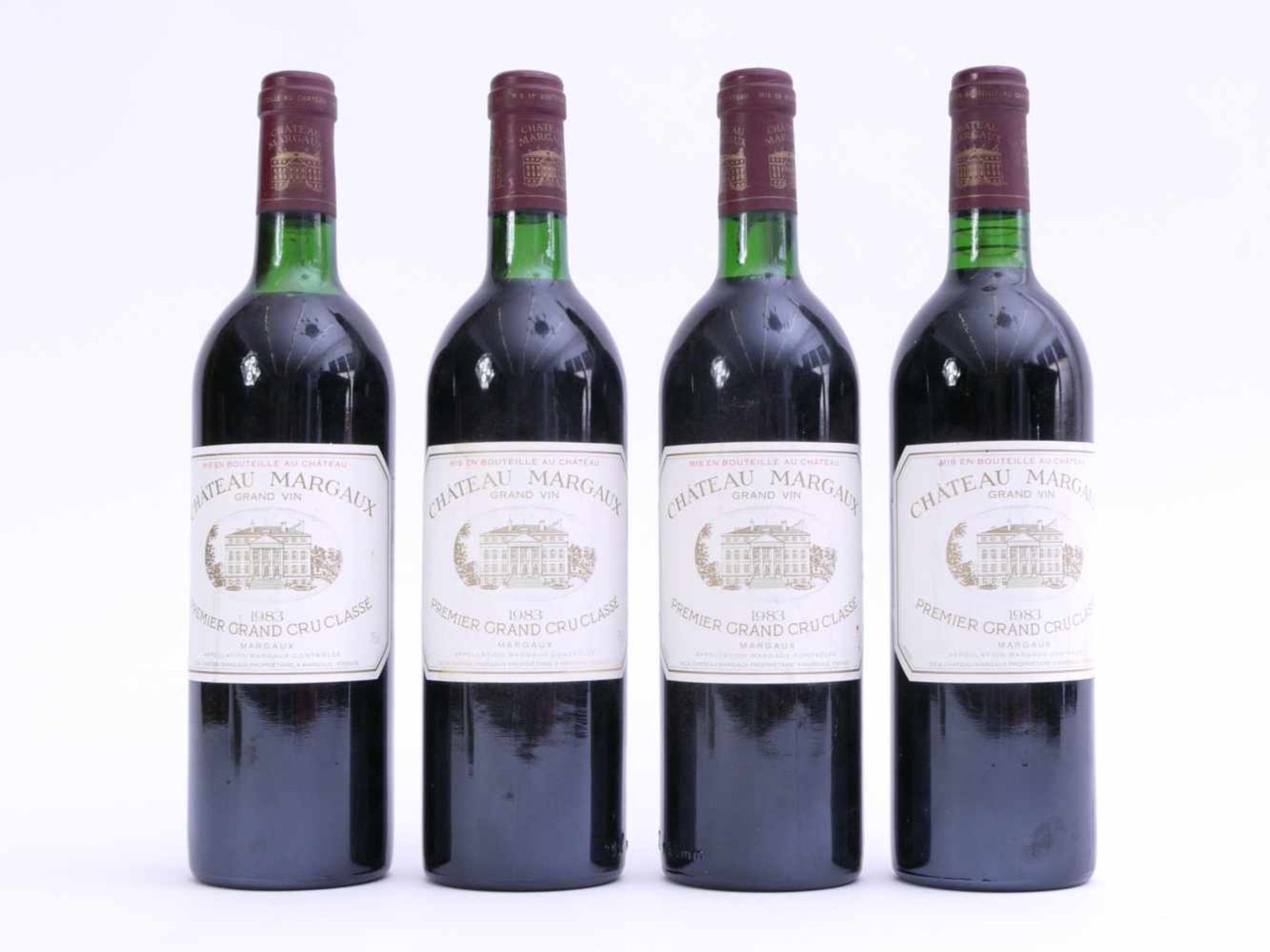 4 Flaschen Chateau Margaux Grand Vin 1er Grand Cru Classé 1983Nachlass aus einem gepflegten
