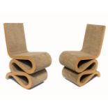 Franck GEHRY (né en 1929). - Paire de chaises "Wiggle Side" - modèle créé en [...]