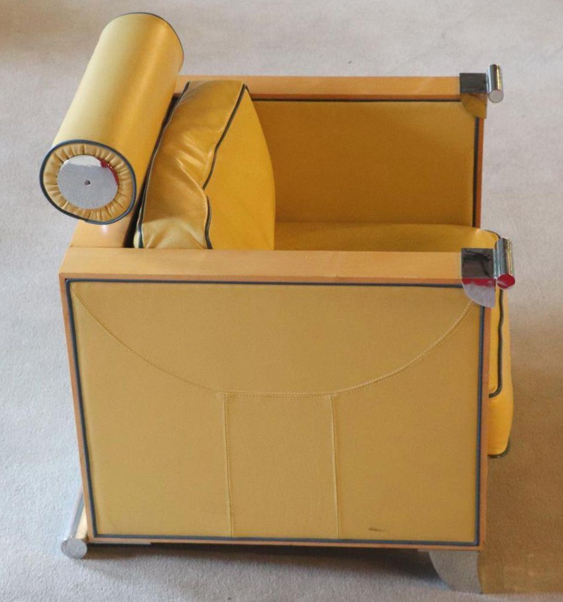 Alexis PAOUTOFF (né en 1947). - Paire de fauteuils en placage de sycomore, cuir [...] - Bild 2 aus 8