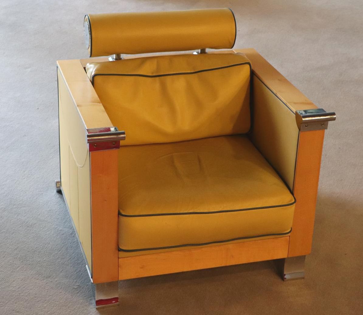 Alexis PAOUTOFF (né en 1947). - Paire de fauteuils en placage de sycomore, cuir [...] - Image 6 of 8