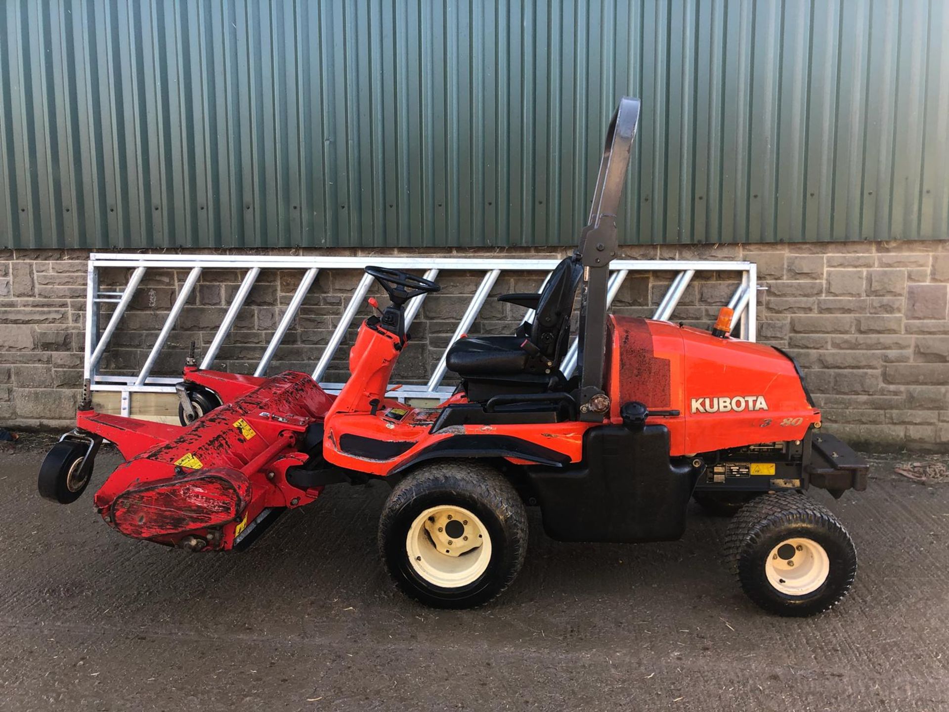 2008/08 REG KUBOTA F3680 EC ORANGE RIDE ON DIESEL LAWN MOWER *PLUS VAT* - Image 2 of 18