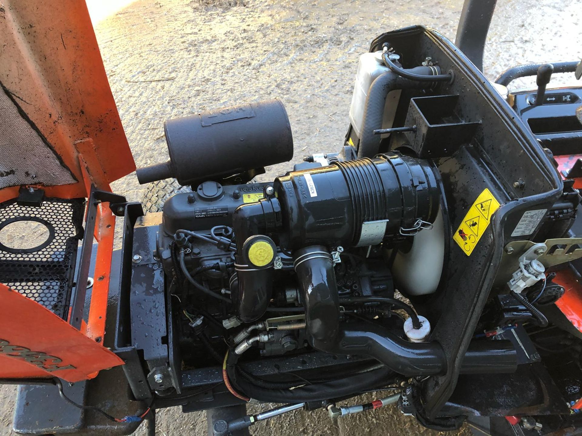 2008/08 REG KUBOTA F3680 EC ORANGE RIDE ON DIESEL LAWN MOWER *PLUS VAT* - Image 14 of 18