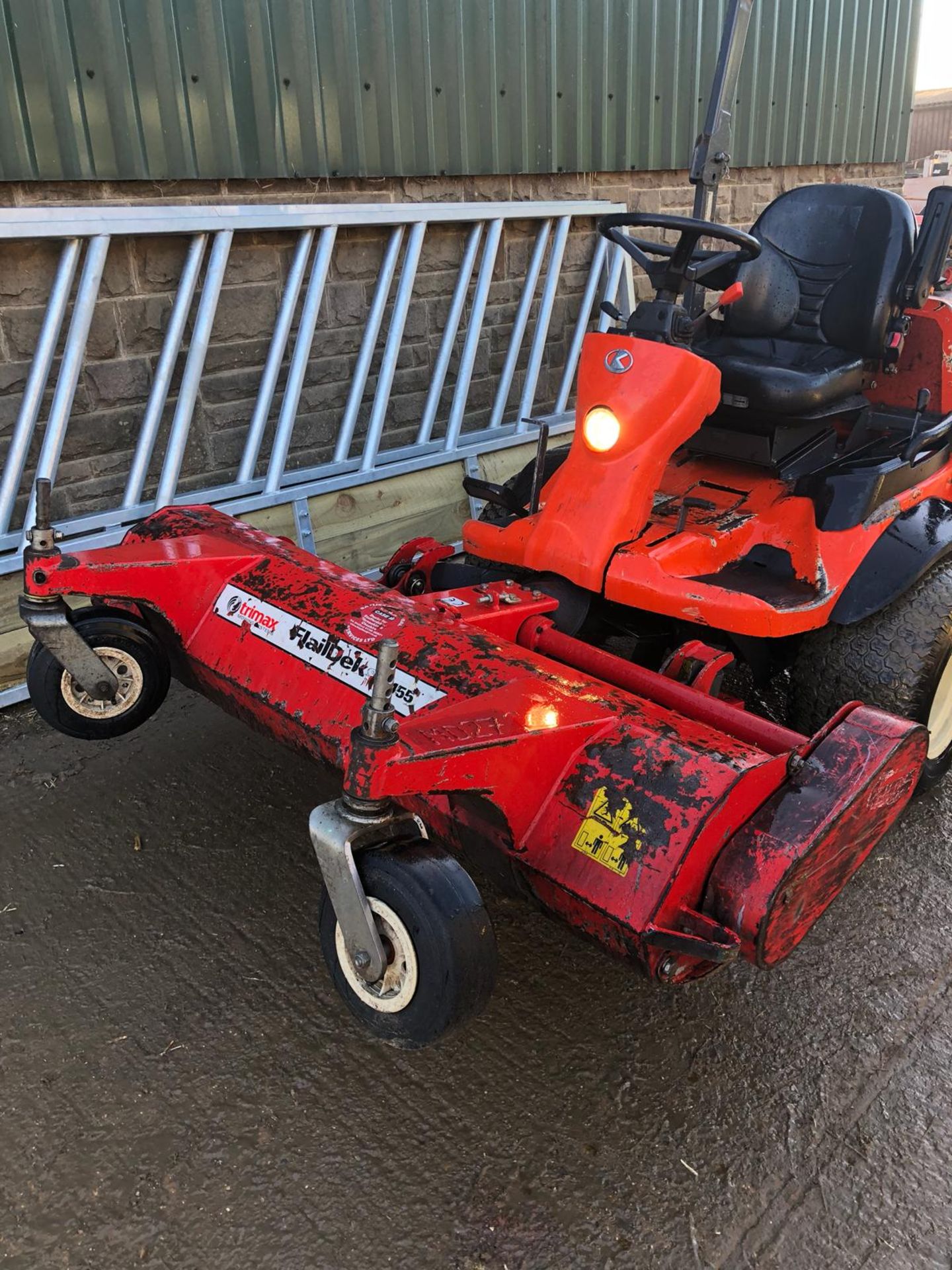 2008/08 REG KUBOTA F3680 EC ORANGE RIDE ON DIESEL LAWN MOWER *PLUS VAT* - Image 3 of 18