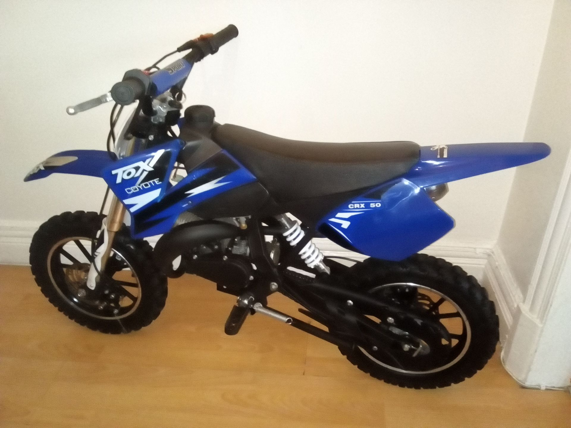 50CC TOXIC 2 STROKE DIRT BIKE *NO VAT* - Image 2 of 2