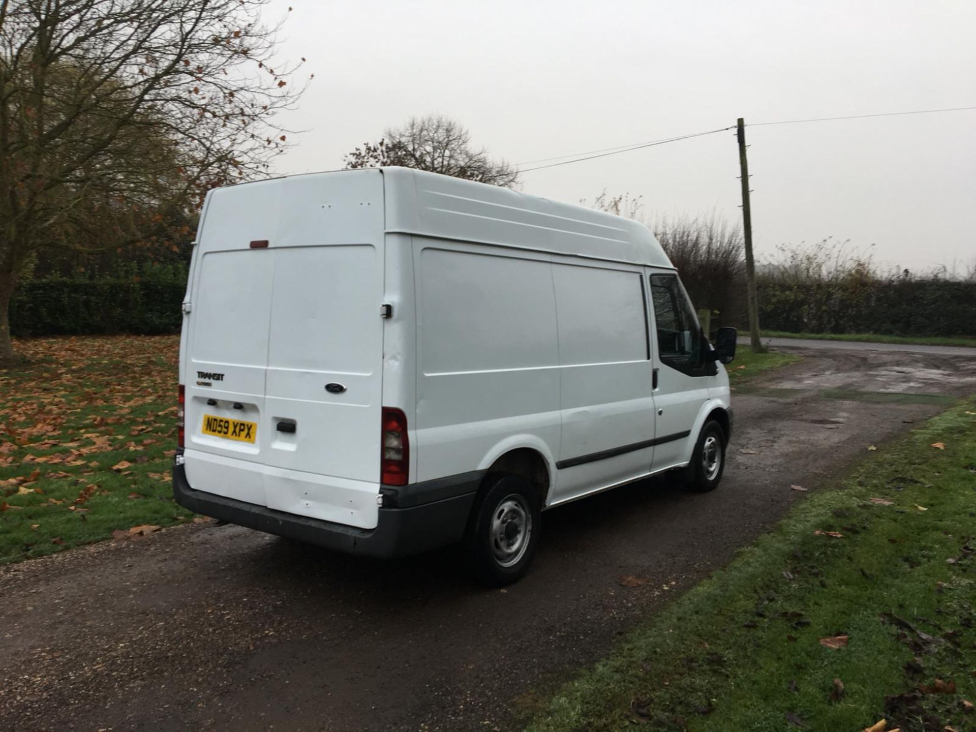 2010/59 REG FORD TRANSIT 85 T280S FWD WHITE DIESEL PANEL VAN *NO VAT* - Image 7 of 13