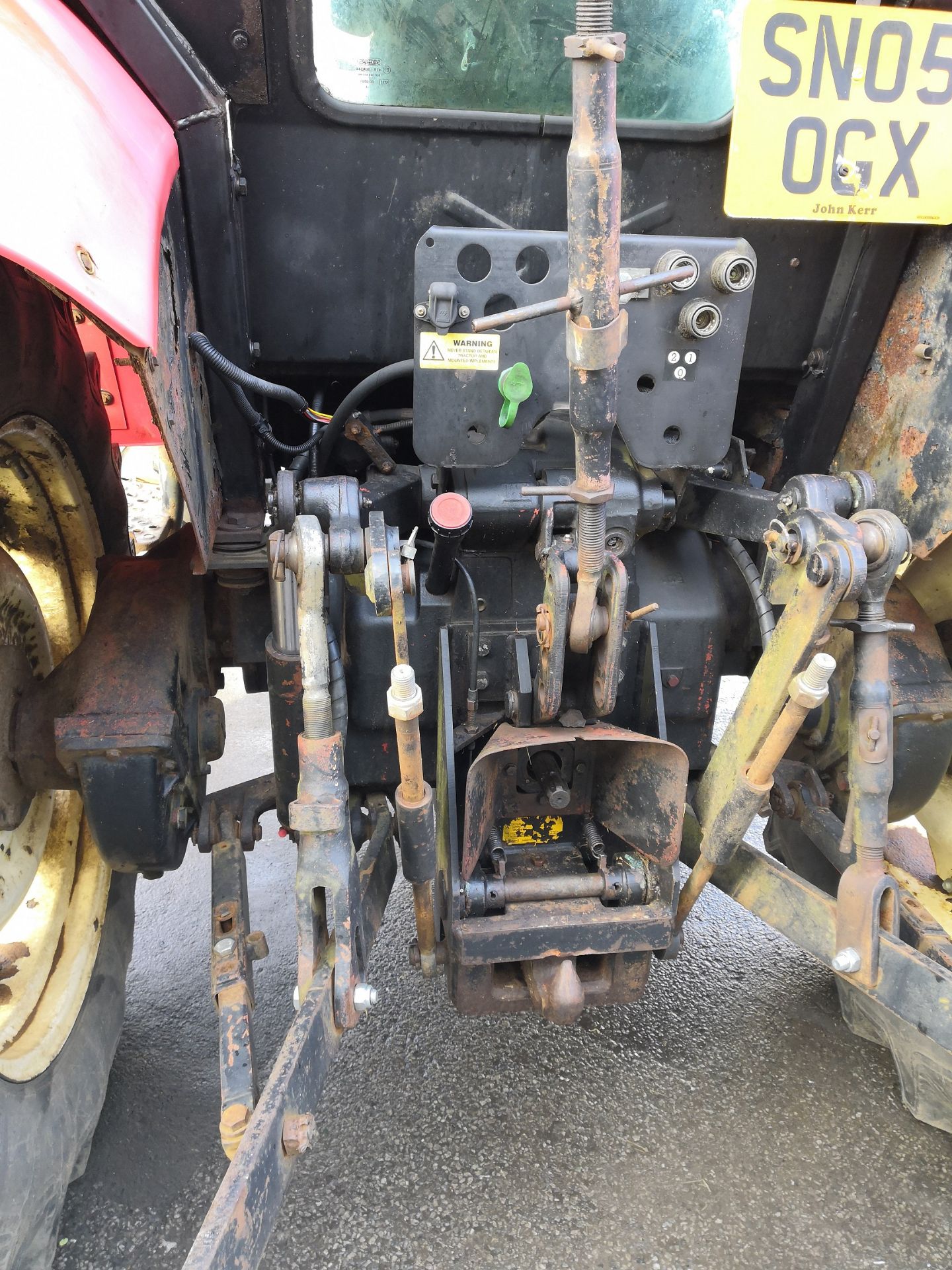 2005/05 REG ZETOR 8441 PROXIMA RED DIESEL TRACTOR WITH TRAC-LIFT 120 SL FRONT LOADER *NO VAT* - Image 7 of 18