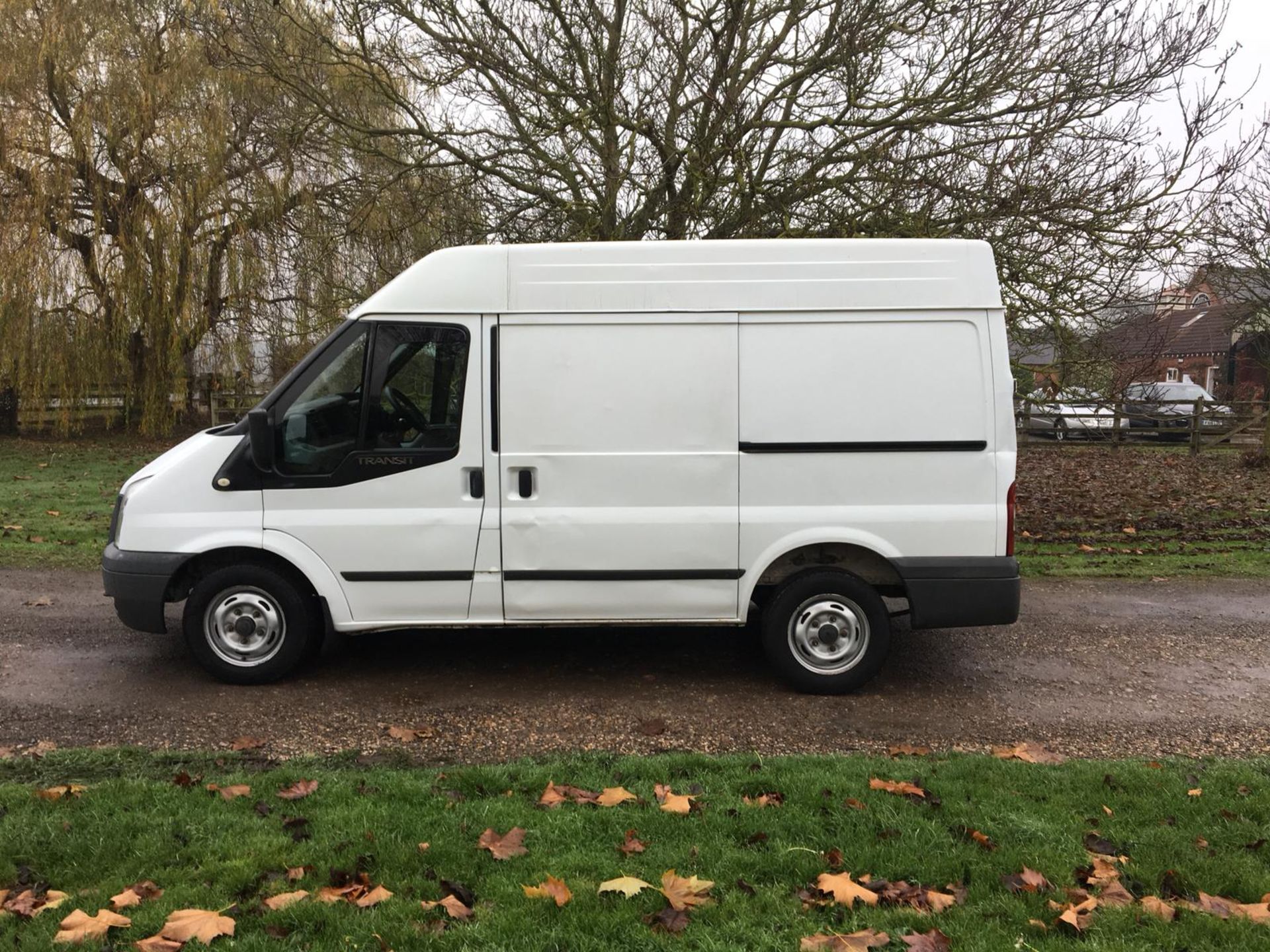 2010/59 REG FORD TRANSIT 85 T280S FWD WHITE DIESEL PANEL VAN *NO VAT* - Image 4 of 13