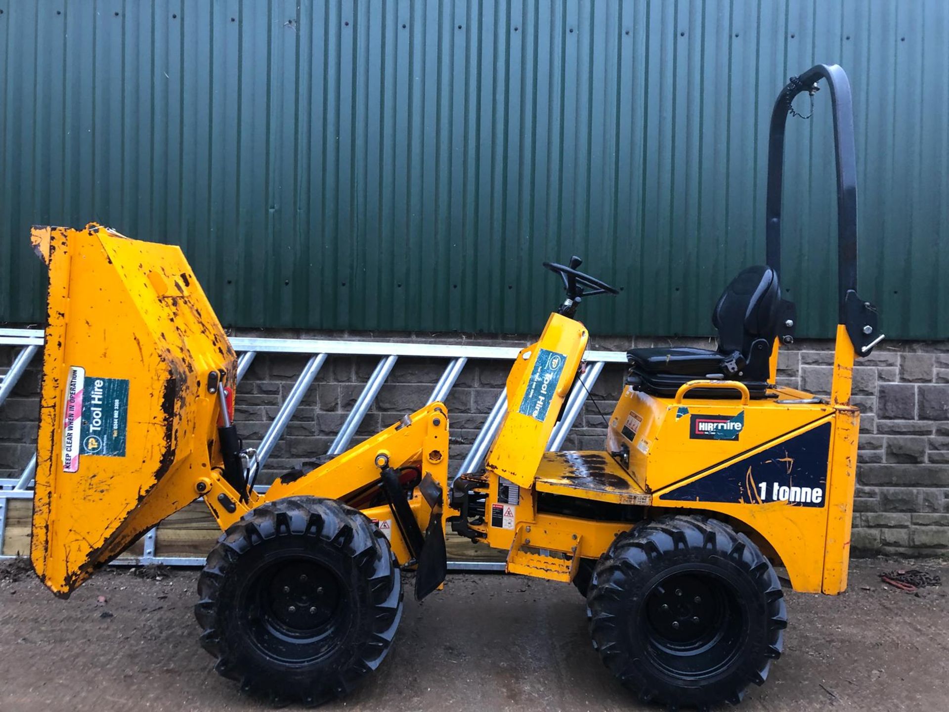 2012 THWAITES 1 TONNE HI-TIP DUMPER, SHOWING - 1195 HOURS *PLUS VAT* - Image 9 of 23