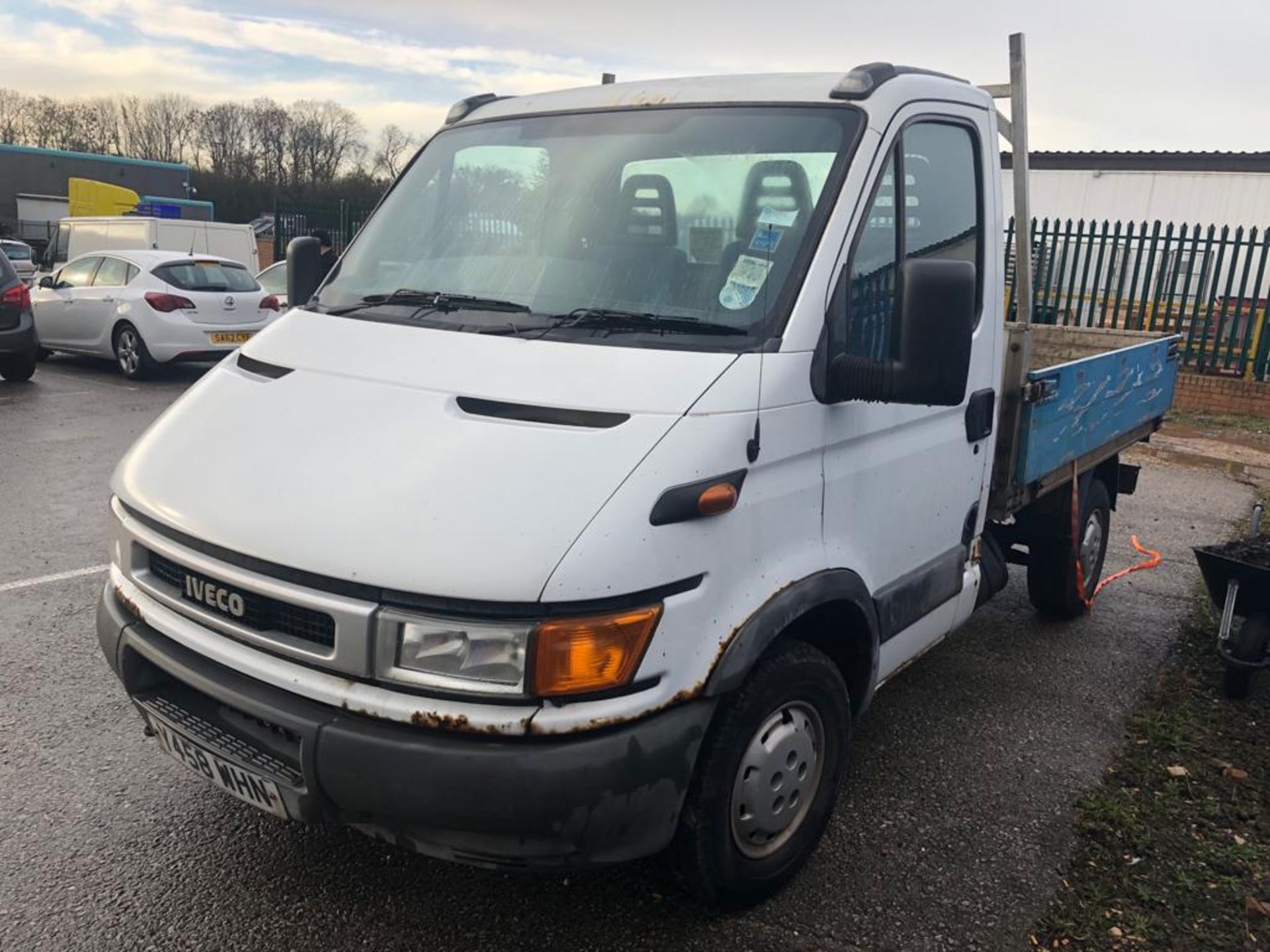 2001/Y REG IVECO FORD DAILY 2000 35S9 SWB BLUE DIESEL DROPSIDE, SHOWING 3 FORMER KEEPERS *PLUS VAT* - Image 4 of 8