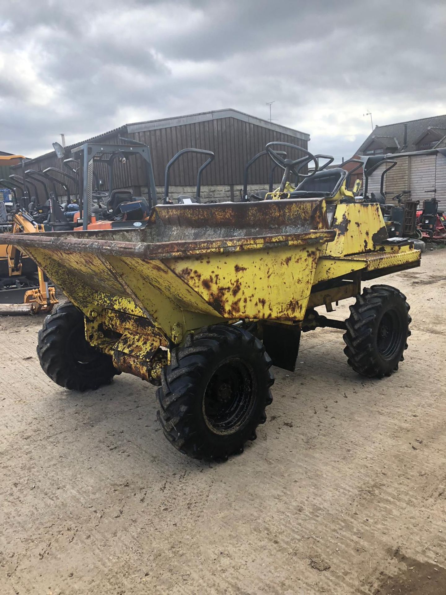 1966 BENFORD TT2000P ELSTA 2 TONNE DUMPER, STARTS, RUNS AND TIPS *PLUS VAT* - Image 3 of 25