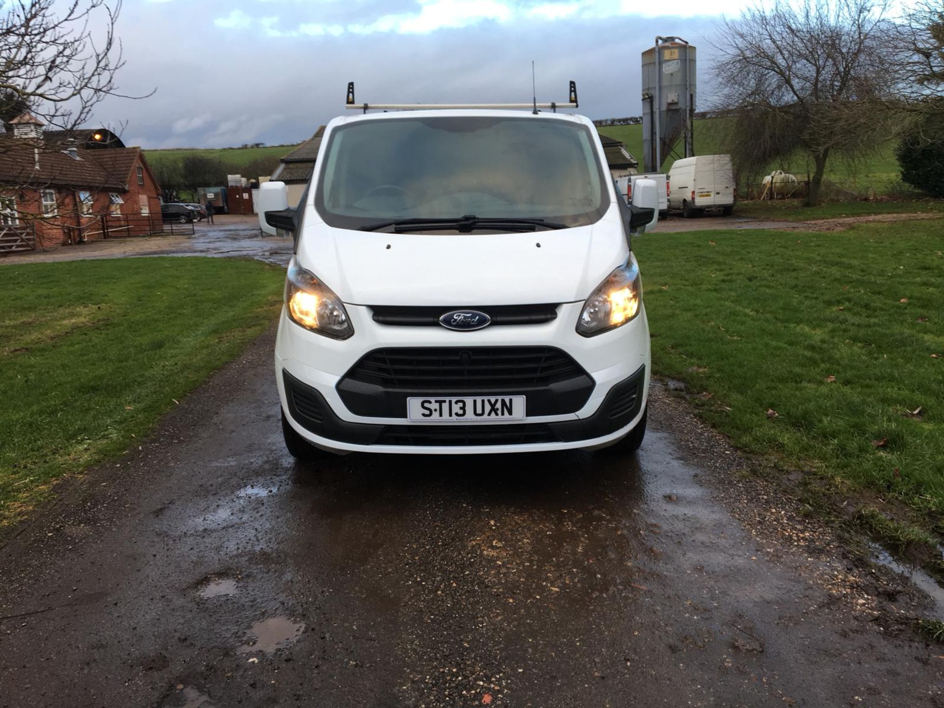 2013/13 REG FORD TRANSIT CUSTOM 290 ECO-TECH DIESEL PANEL VAN, SHOWING 2 FORMER KEEPERS *NO VAT* - Image 2 of 15