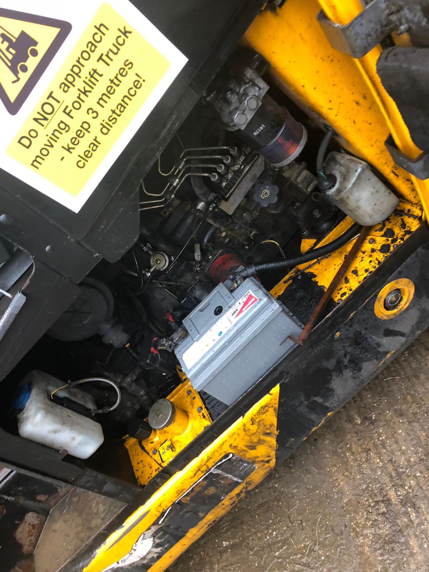 JCB 35D TELETRUK, STARTS, RUNS AND LIFTS, SHOWING 6859 HOURS (UNVERIFIED) *PLUS VAT* - Image 10 of 16