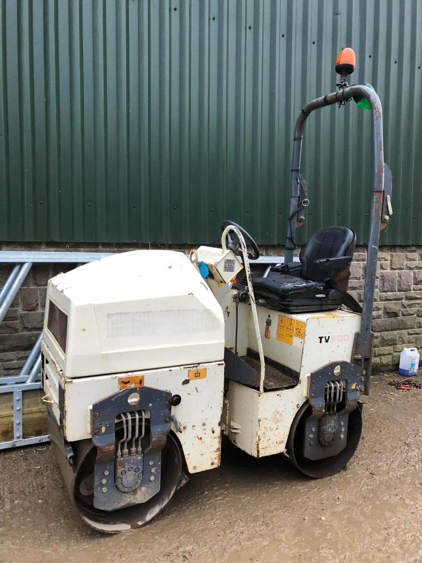 TEREX TV 800 RIDE ON ROLLER, SHOWING - 1250 HOURS (UNVERIFIED) *PLUS VAT* - Image 4 of 11