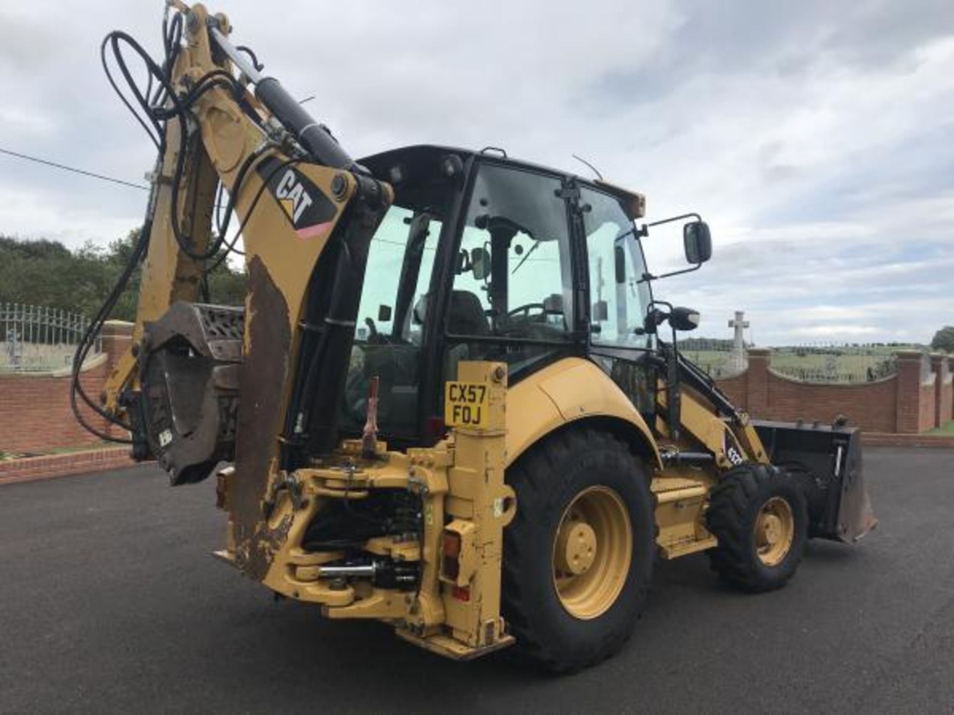 2008/57 REG CATERPILLAR 432 E BACK HOE LOADER / DIGGER 4X4 AIR CON, JOY STICK CONTROL, EX COUNCIL - Image 2 of 15