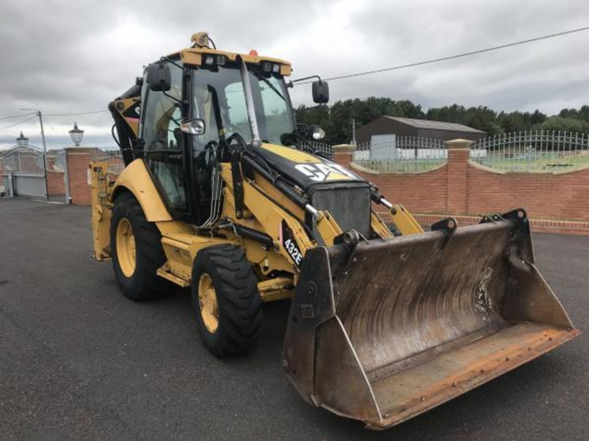 2008/57 REG CATERPILLAR 432 E BACK HOE LOADER / DIGGER 4X4 AIR CON, JOY STICK CONTROL, EX COUNCIL - Image 3 of 15