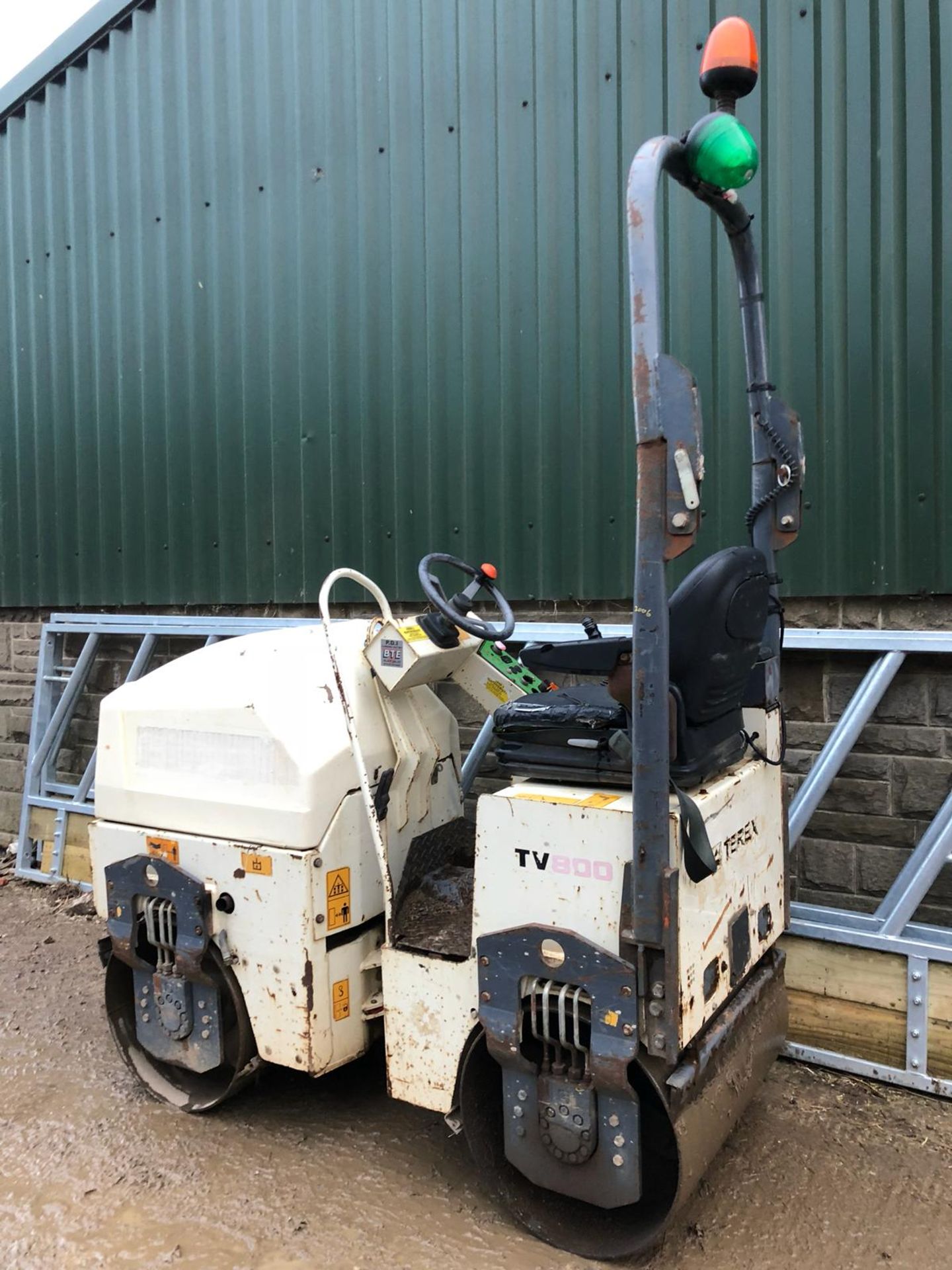 TEREX TV 800 RIDE ON ROLLER, SHOWING - 1250 HOURS (UNVERIFIED) *PLUS VAT* - Image 6 of 11